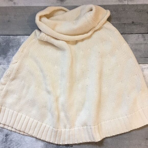 Girls old navy poncho off white size 5T - Picture 5 of 7